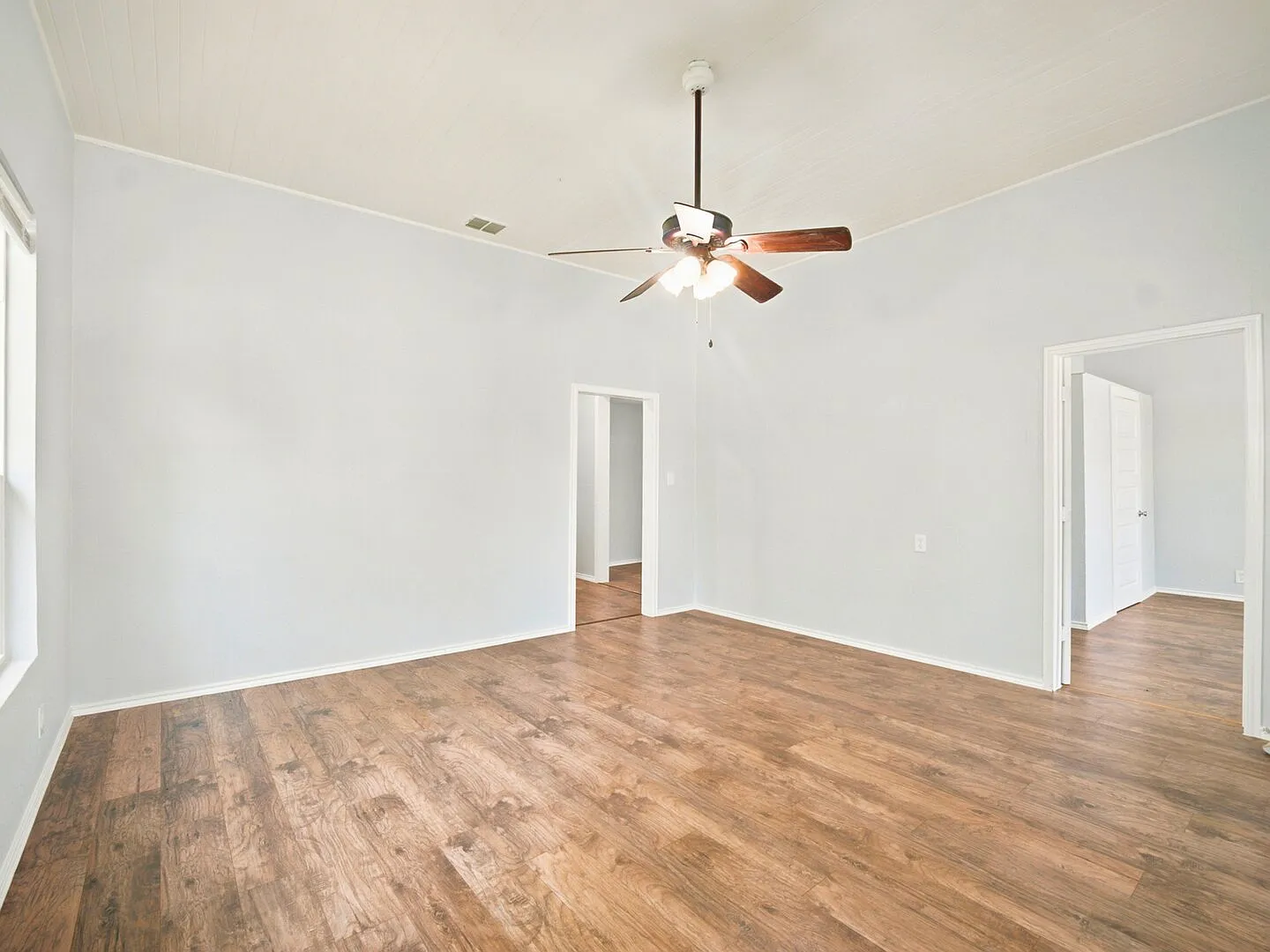 112 Avenue B, Converse, TX 78109 | Home for Rent — Photo 4