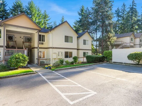 20120 Larkspur Ln APT 85, West Linn, OR 97068