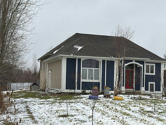 3rd image of 4251 E Maple Ave