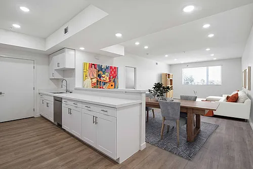 Floor plan 304