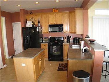 4th image of 10048 Mallard Ct