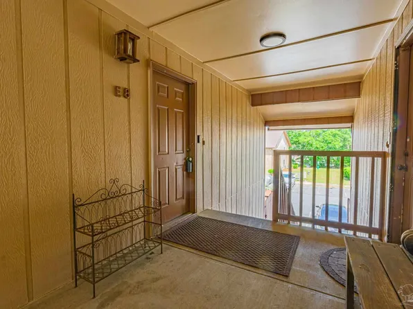 2303 W Michigan Ave APT E8, Pensacola, FL 32526