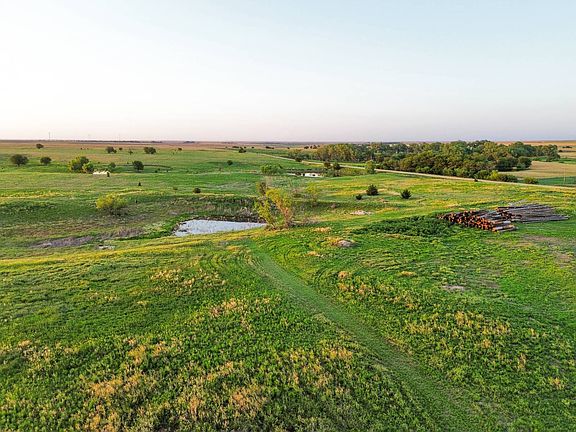 4th image of 1211 County Road 150