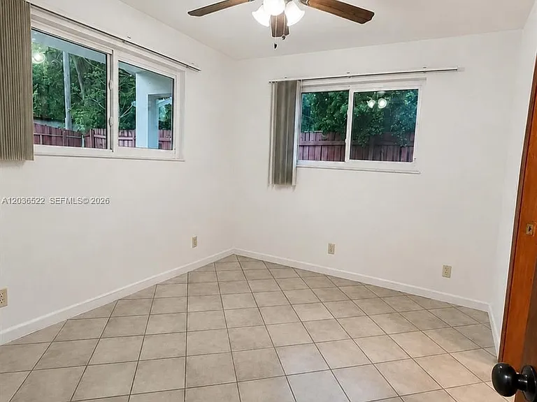 1005 SW 30th St #1007 — Photo 9