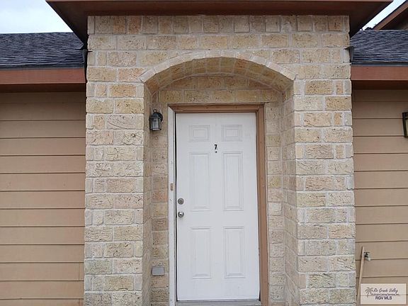 2nd image of 701 Sonesta Dr APT 7