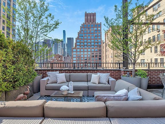 4th image of 425 E 51st St APT 10C