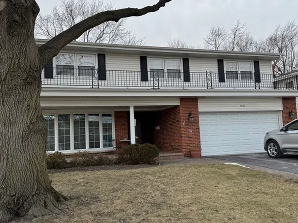 1010 Meadowlark Ln, Glenview, IL 60025