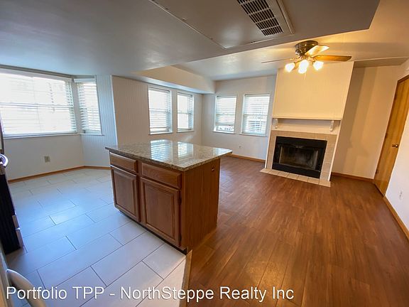 4th image of 5 E Northwood Ave APT A