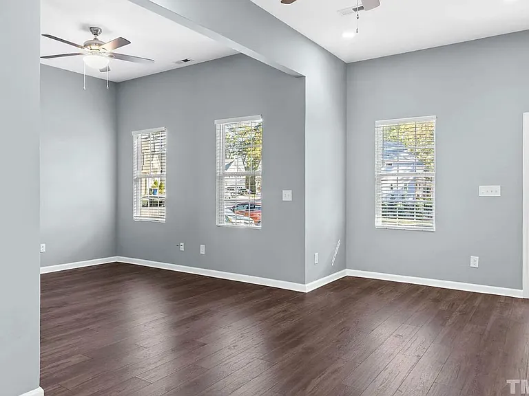 129 Pineland Cir #100 — Photo 3