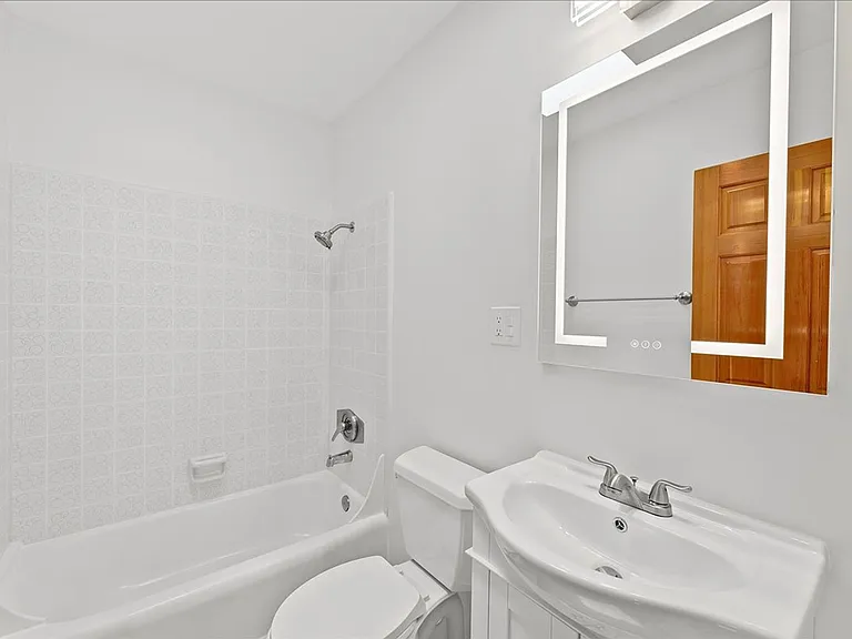 1701 Washington Way #10 — Photo 9