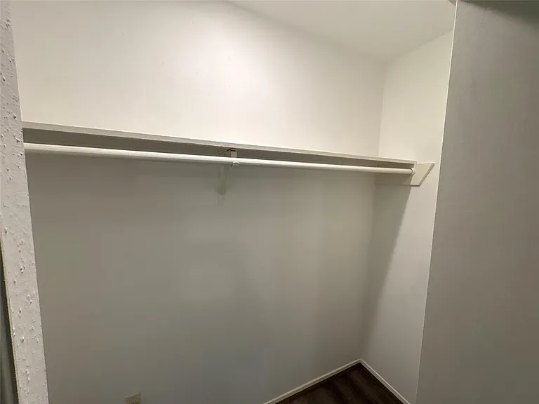 318 S Poplar St #3 — Photo 8