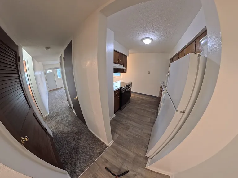 2013 NW Hickory Ln #1 — Photo 6