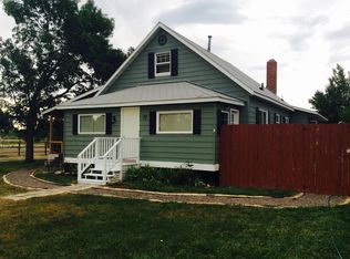 22 Riverside St, Roundup, MT 59072