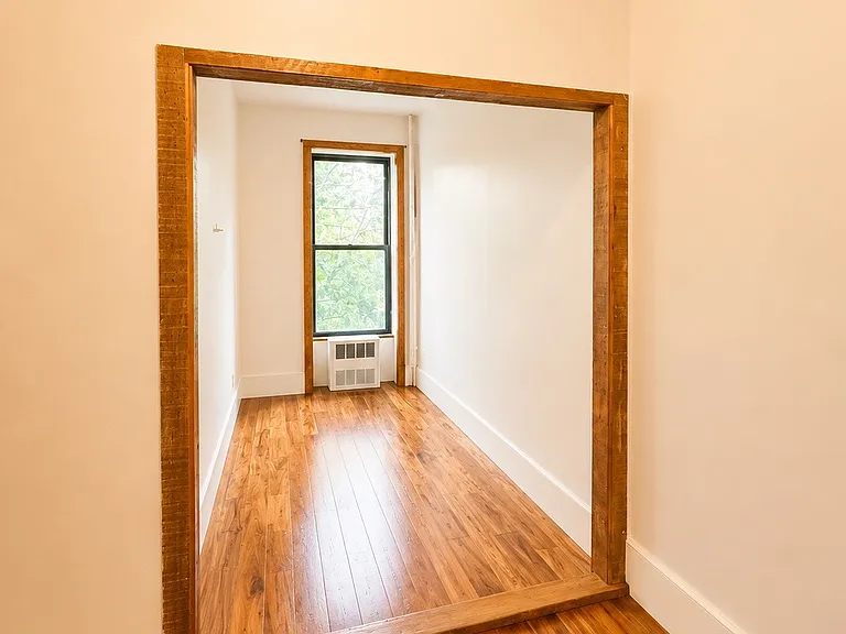 1183 Jefferson Ave #2 — Photo 10