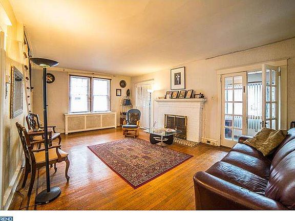 2nd image of 150 Owen Ave