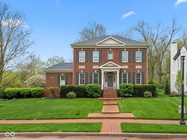 8027 Heyward Dr, Indianapolis, IN 46250