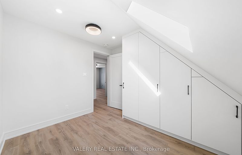 Toronto House for rent - 3 Bedrooms — photo 17
