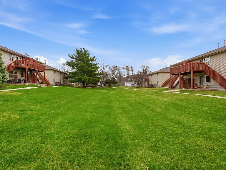 490 Westwood Ct #D — Photo 24