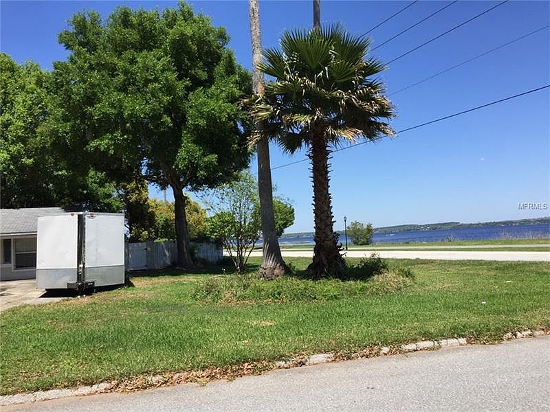 2nd image of 1214 Carolyn Dr