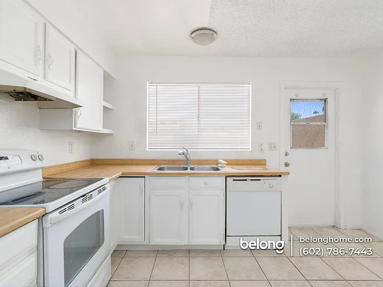 2240 W Carson Dr — Photo 9