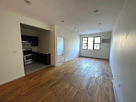 3rd image of 73 Buffalo Ave #3