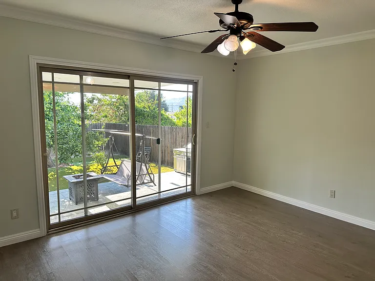 10635 Langmuir Ave — Photo 34
