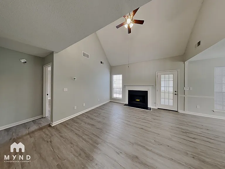 6252 Phillips Lake Cv — Photo 15