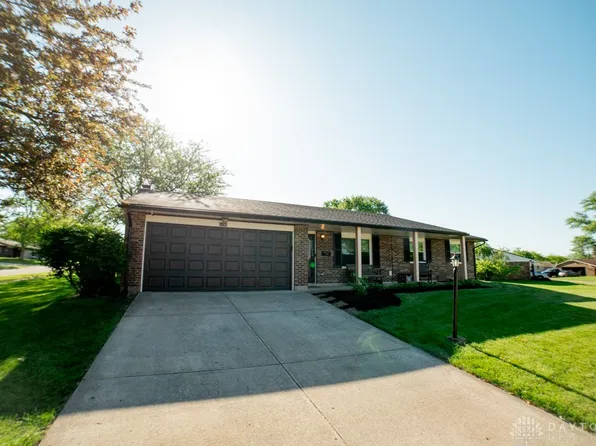 5191 Seville Dr, Englewood, OH 45322