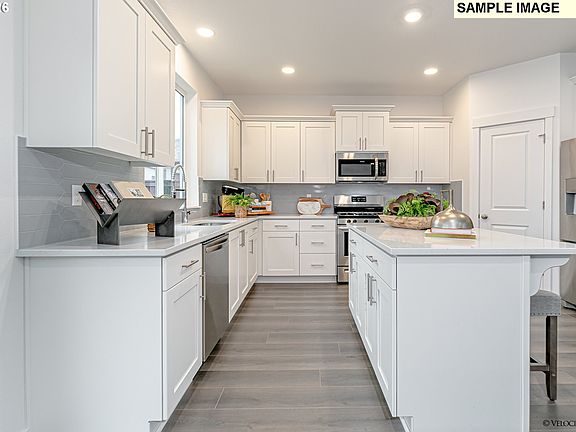 7th image of this home