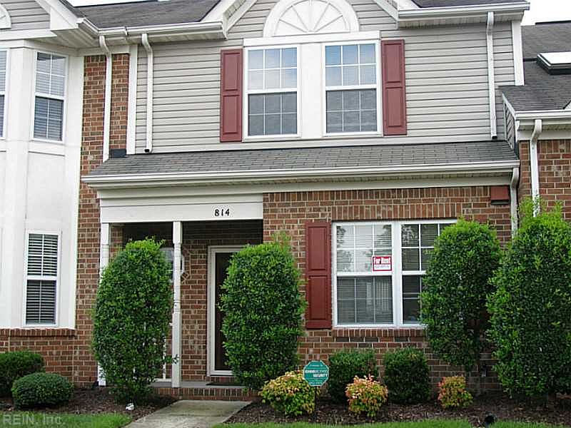 1st image of 814 W Lake Cir #3-14