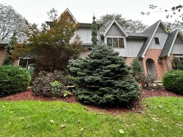 3421 Briar Rdg, West Des Moines, IA 50265