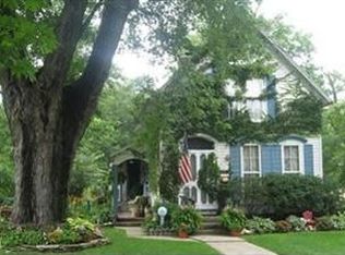 449 S Court St, Crown Point, IN 46307