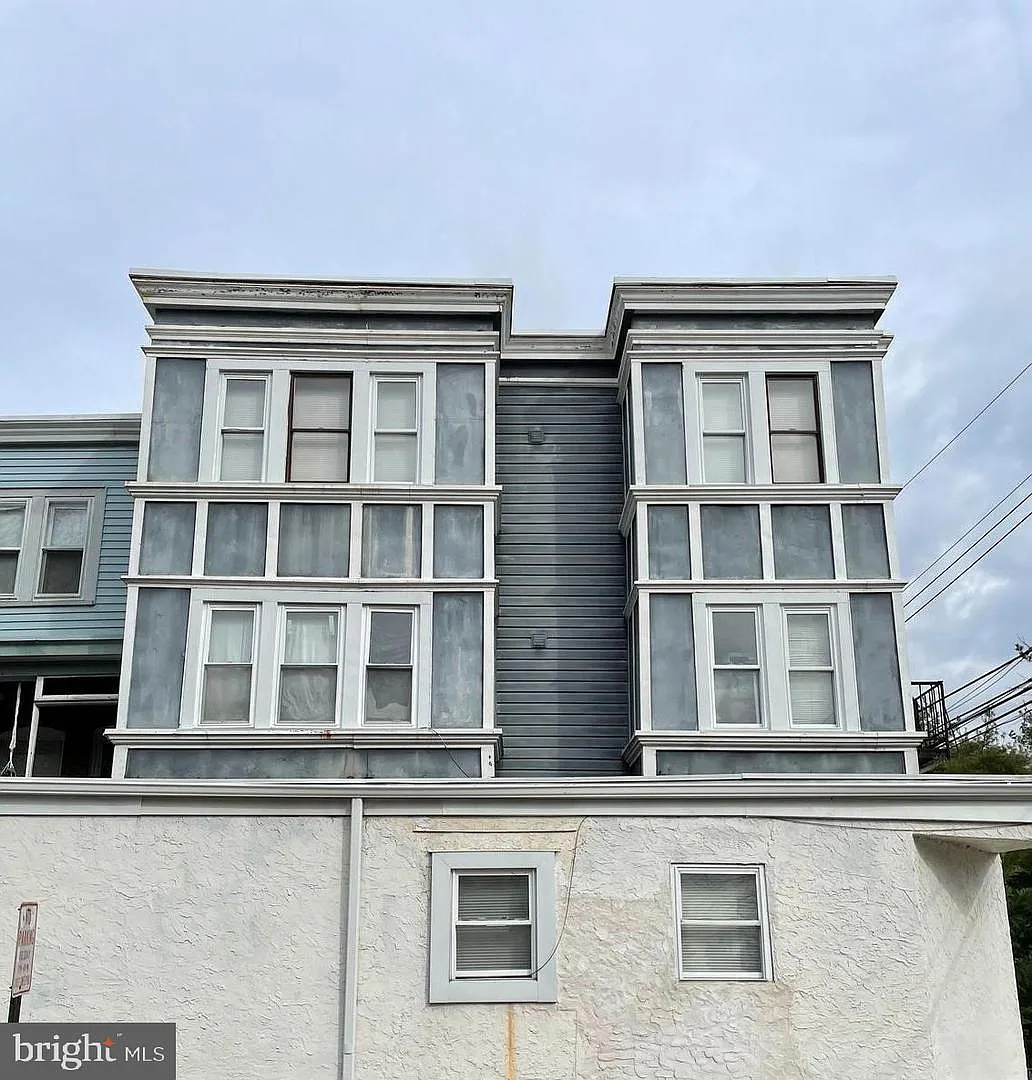 Building Photo - 1001 Andrews Ave #5