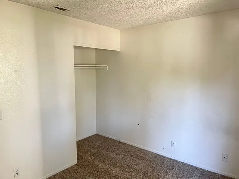 1388 Cavalier Ln — Photo 11