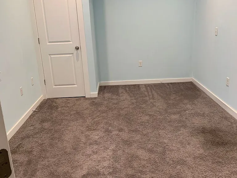 1411 W Thompson St — Photo 15