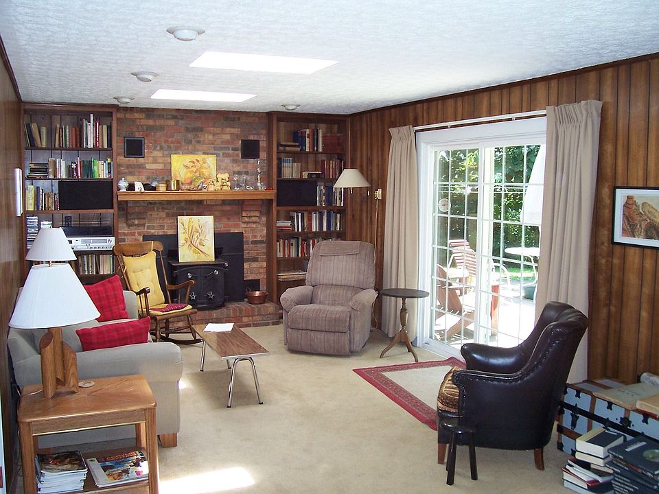 Family Room with fireplace
