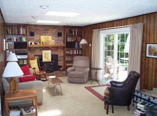 12 Oakwood Ct, Carrollton, KY 41008