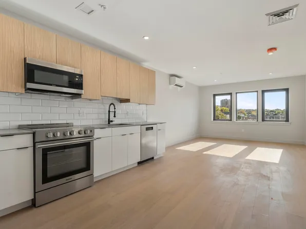 75 Chestnut Street #504, Portland, ME 04101