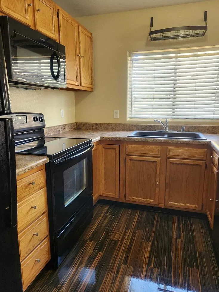 1731 E. Cambridge Avenue - 1 — Photo 3