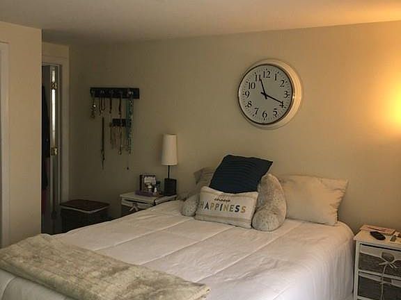 5th image of 8 Seagrass Way APT A