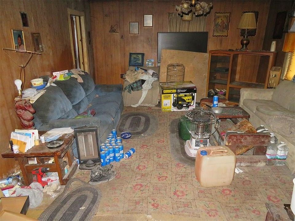 2nd image of 69 Maple Ave