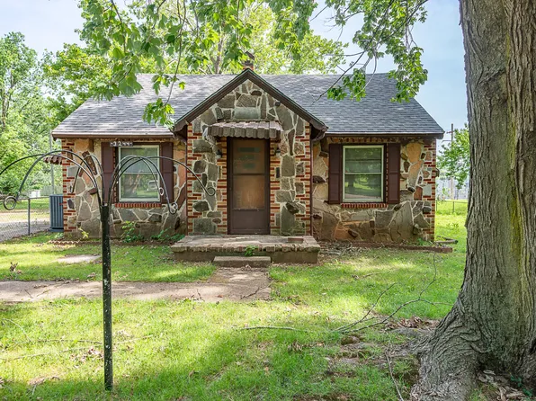 3244 W Lombard Street, Springfield, MO 65802