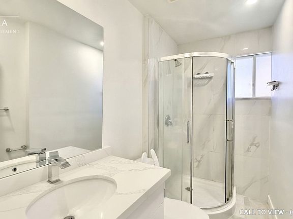 4th image of 18 Terryhill Cres #1