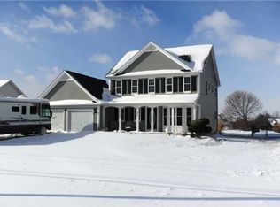 885 Flynn Rd, Rochester, NY 14612