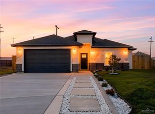 2112 N 28th St, Hidalgo, TX 78557