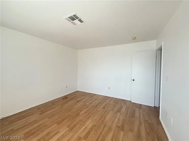 5574 Aleman Dr — Photo 10