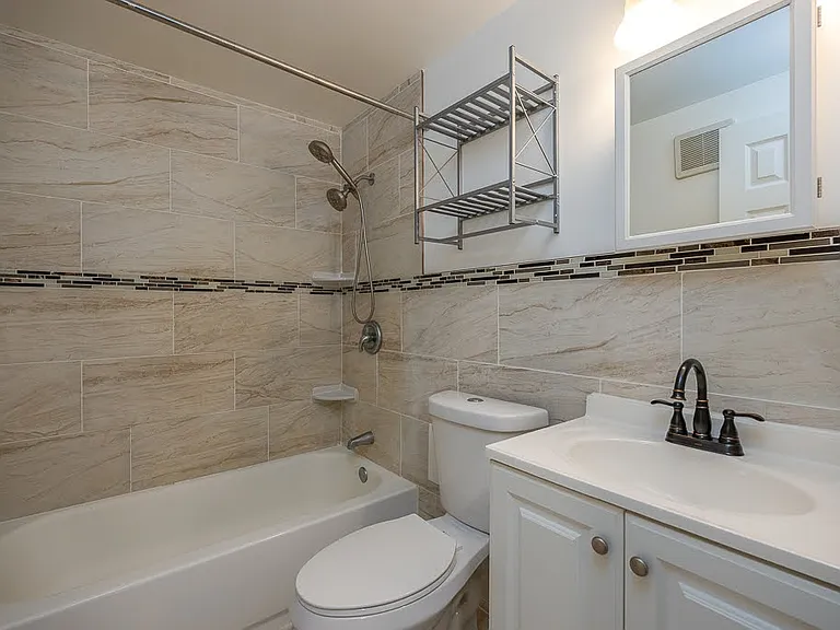 529 Fox Run Ln — Photo 12