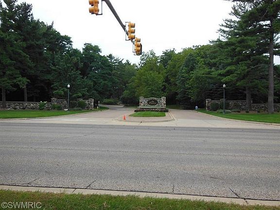 2nd image of 5211 Oakland Dr