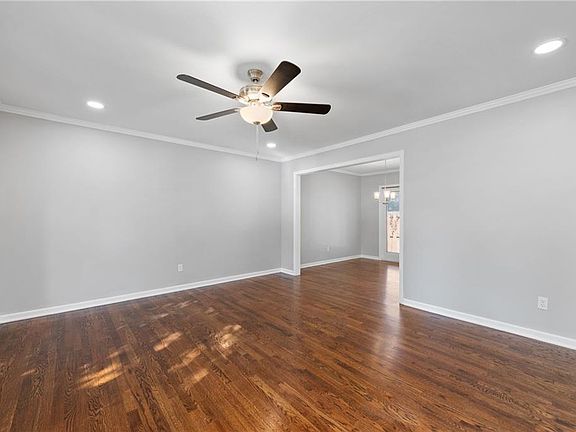 3rd image of 9640 Hardy St