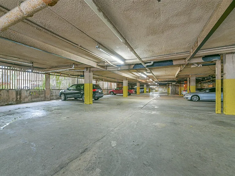 2507 Montrose Blvd #49 — Photo 33